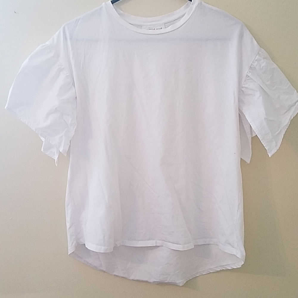 White puff-sleeve blouse!